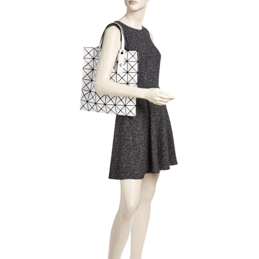 Authentic! Pre-loved ISSEY MIYAKE BAO BAO 6x6 - Picture 6 of 7